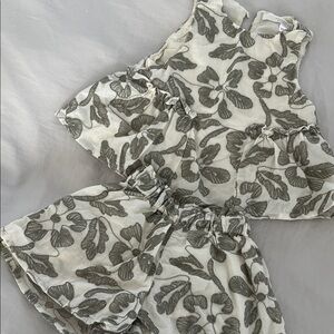 Zara Toddler Girl Floral Sleeveless Top and Shorts Set 5T